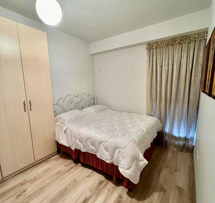 Leilighet Urban Oasis Tiranë